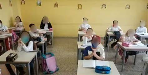 Italia. Maestro-ultrà fa pregare in classe per la salvezza della Salernitana. Indagine del provveditorato ma dirigente e genitori lo difendono