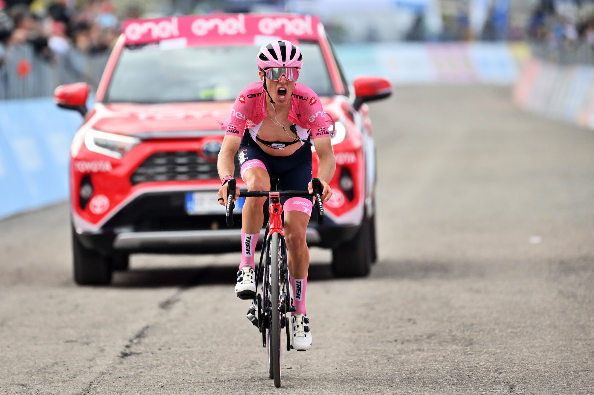 Giro d’Italia, nona tappa: Hindley sorprende tutti sul Blockhaus, Lopez supera l’esame in Rosa