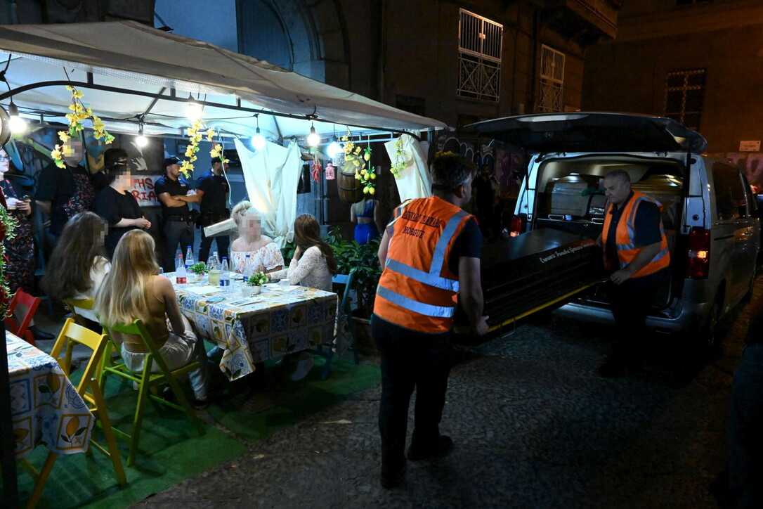 Italia. Napoli, 17enne uccide la madre a coltellate al culmine di una lite