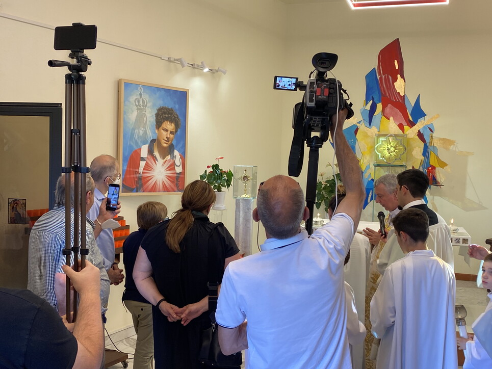 Italia. Consacrata e inaugurata a Livorno la cappella-santuario intitolata al beato Carlo Acutis, il patrono di Internet