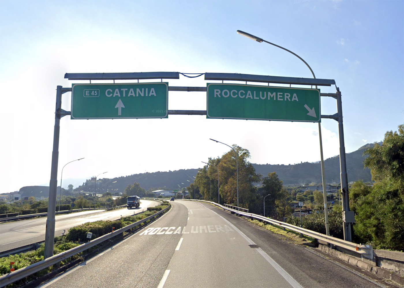 A 18 Messina – Catania: un morto e tre feriti in un incidente stradale