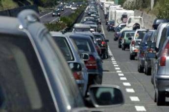 Esodo estivo, weekend da bollino nero: 13 milioni di auto in viaggio