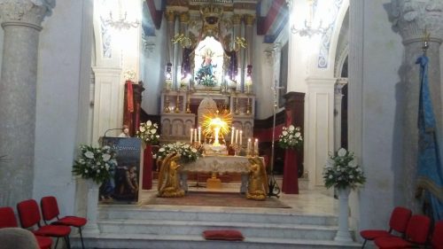 Mussomeli, alla Chiesa Madre Vespri solenni del Corpus Domini. Presenti autorità, tutte le confraternite e associazioni