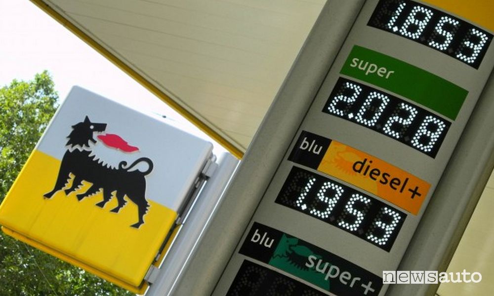 Prorogato fino al 2 agosto il taglio di 30 centesimi sul prezzo della benzina e del diesel