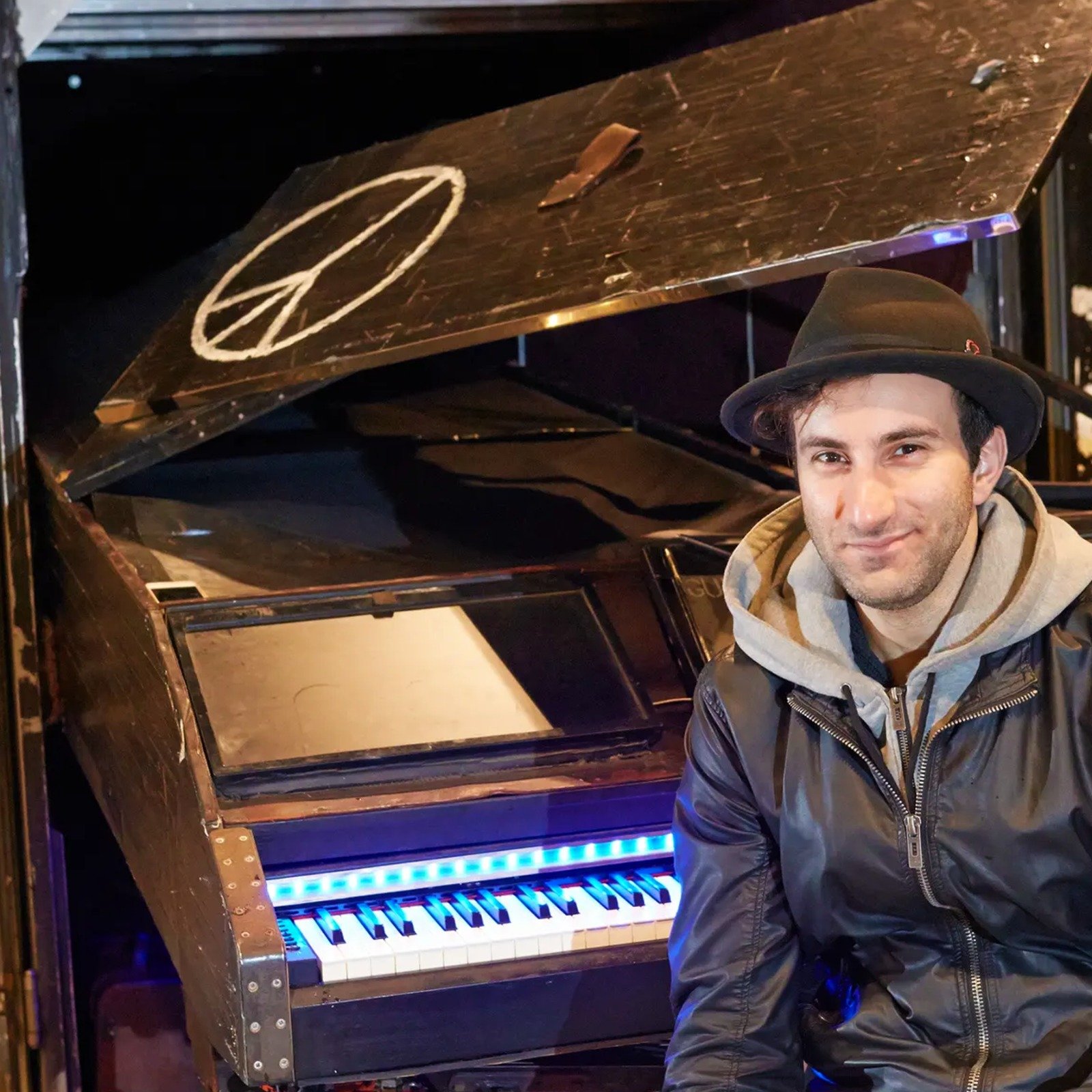 Caltanissetta: stasera cittadinanza onoraria a Davide Martello, suonò per i profughi al confine ucraino