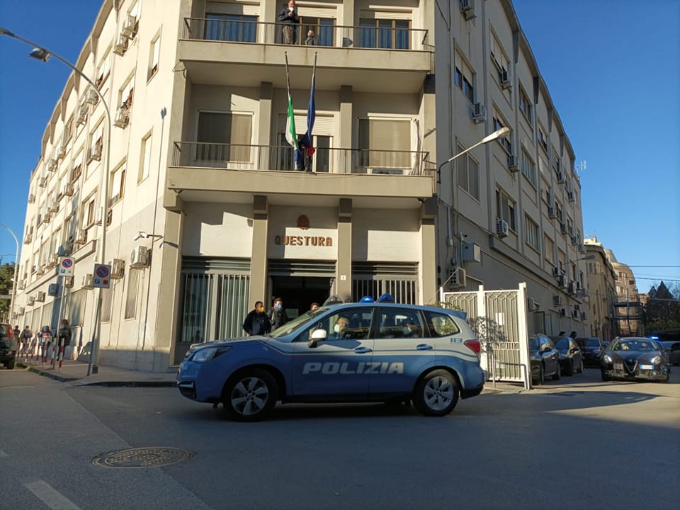 Caltanissetta, incidente autonomo con carroattrezzi: l’uomo guidava sotto effetto di stupefacenti