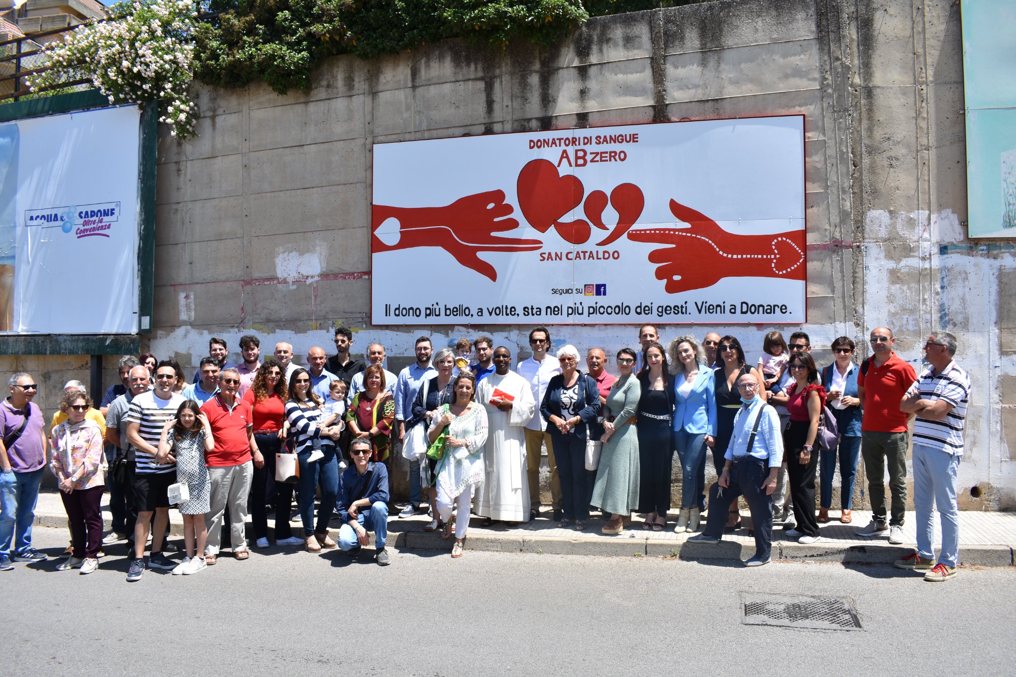 San Cataldo. Inaugurato in viale della Rnascita il murale dell’Associazione Donatori ABzero