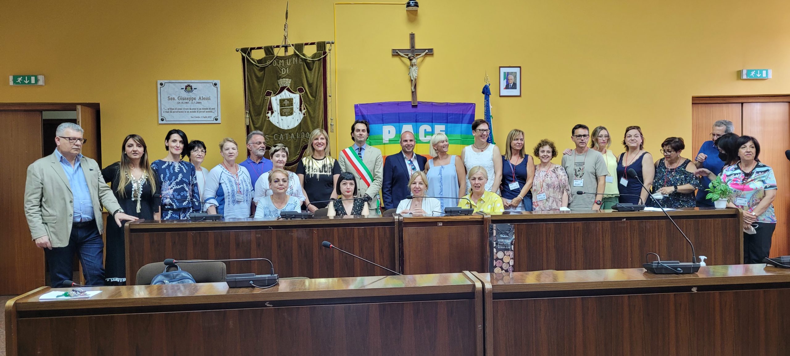 San Cataldo. Incontro al Comune tra la Giunta ed una delegazione del progetto Erasmus “Pearls” promosso dal Primo Circolo Didattico