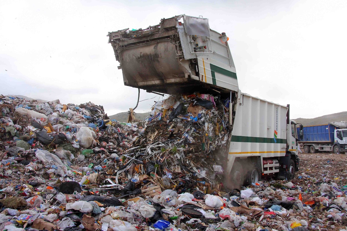 Rifiuti in Sicilia, insediato il Tavolo di crisi a Roma