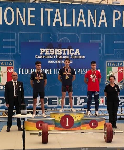 Ai campionati italiani juniores di sollevamento pesi, podio tutto nisseno nella 55 Kg con La Barbera, Di Maria e Meli. Anche Claudio Scarantino si laurea campione italiano nei 61 Kg