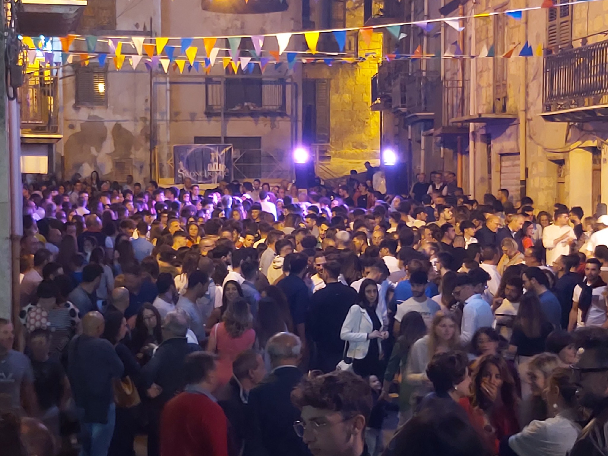 Mussomeli, al quartiere del Carmelo festa con spaghettata e anguriata ed è risveglio