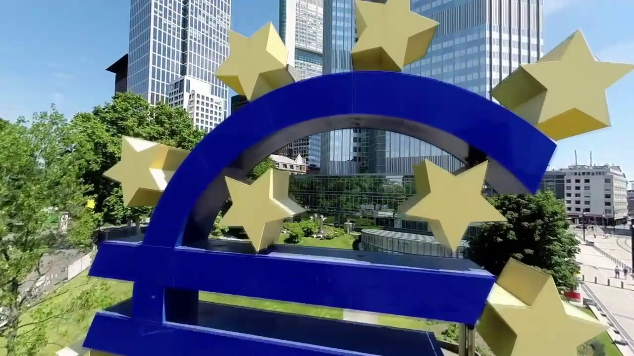 La Banca Centrale Europea alza i tassi e attiva lo scudo anti-spread