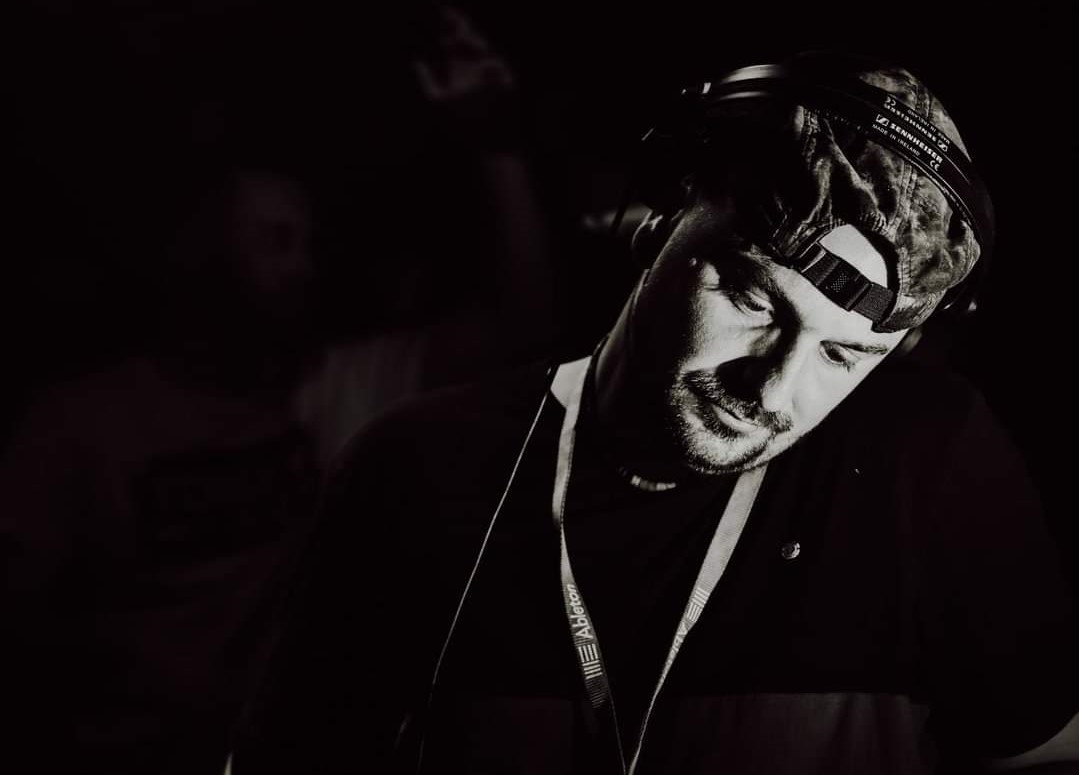 Tour Europeo Estivo B.A.G: il talentuoso Dj nisseno Manfredi Spagnoli al Mono Centro Culturale di Catania, sabato 16 luglio
