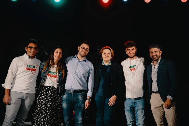 San Cataldo. Gran festa in piazza Falcone – Borsellino per la candidatura alle prossime regionali di Marco Andaloro (Pd)