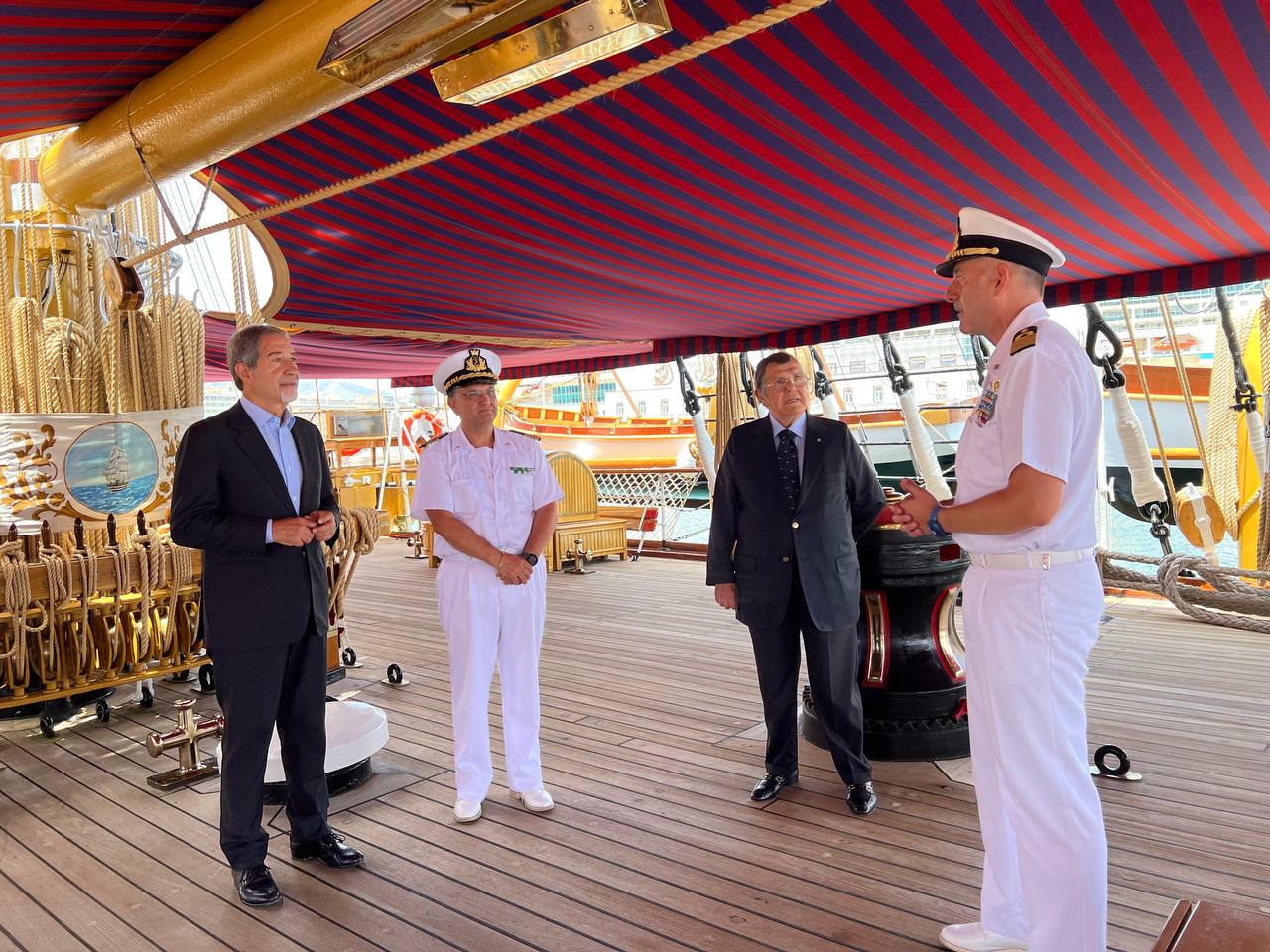 Palermo, Musumeci in visita a bordo della nave-scuola Vespucci