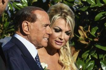 Pascale: “Dire ‘sto con Berlusconi’ più difficile del coming out con mio padre”