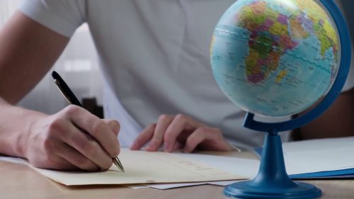 34 milioni di italiani in vacanza ma pesano i rincari