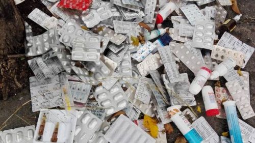 Caltanissetta, i farmaci scaduti sono rifiuti speciali. Ecco come gettarli negli appositi raccoglitori