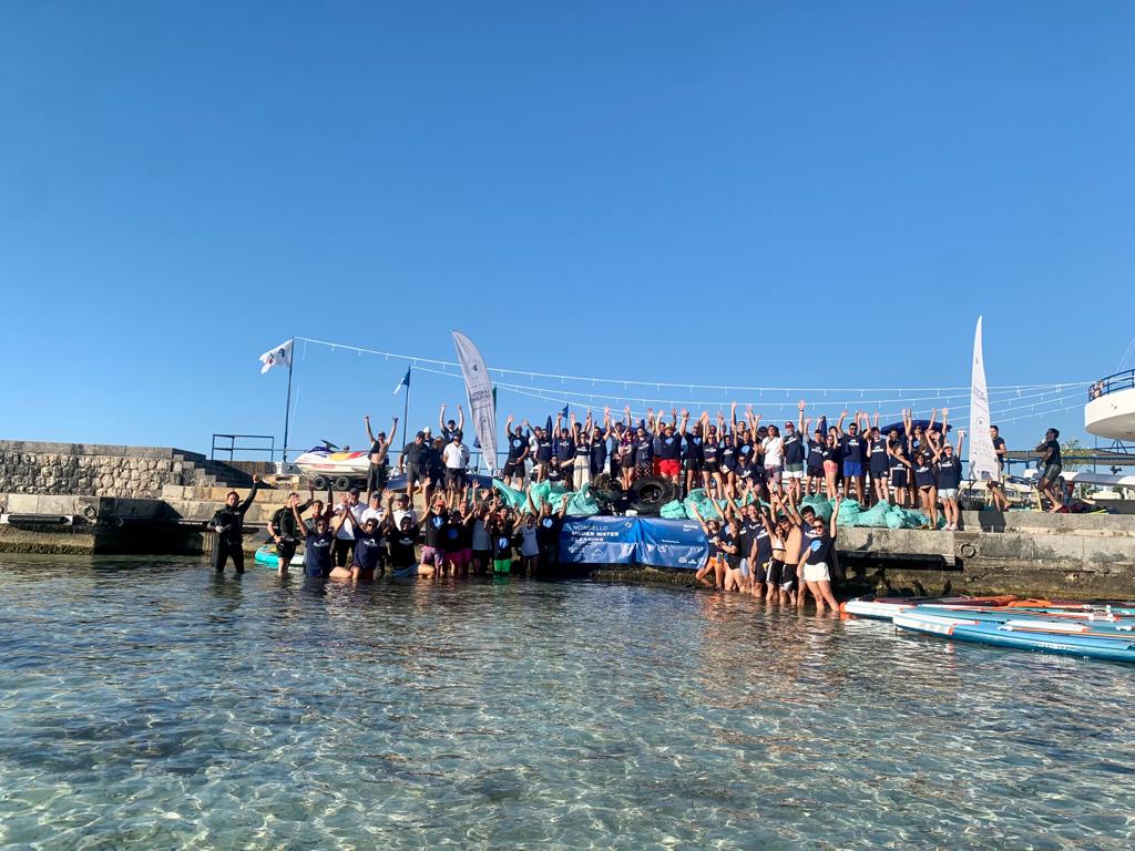 Sicilia, un mare di rifiuti nei fondali del palermitano: trovati Eternit e bombole