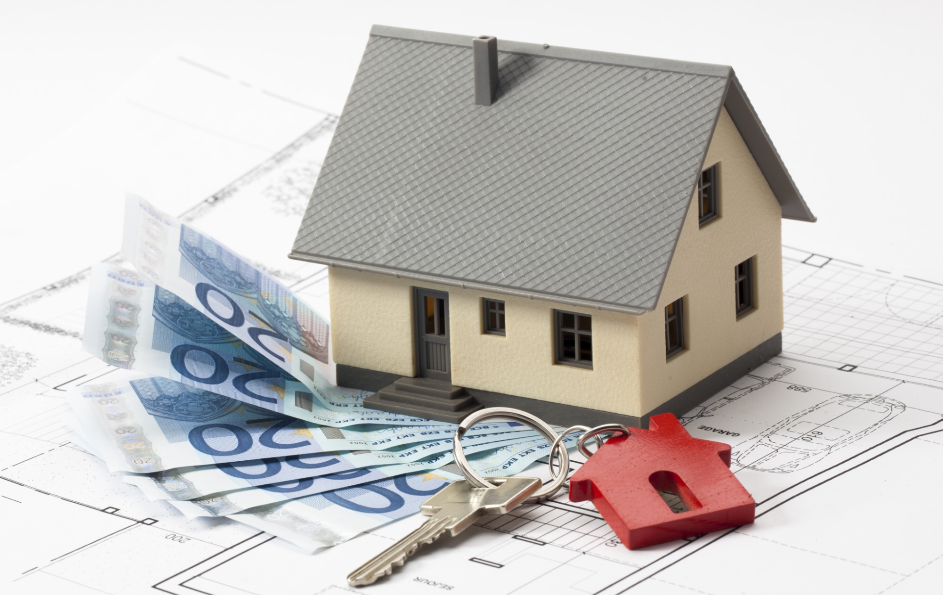 Immobiliare, cala il prezzo medio e si comprano case sempre più grandi