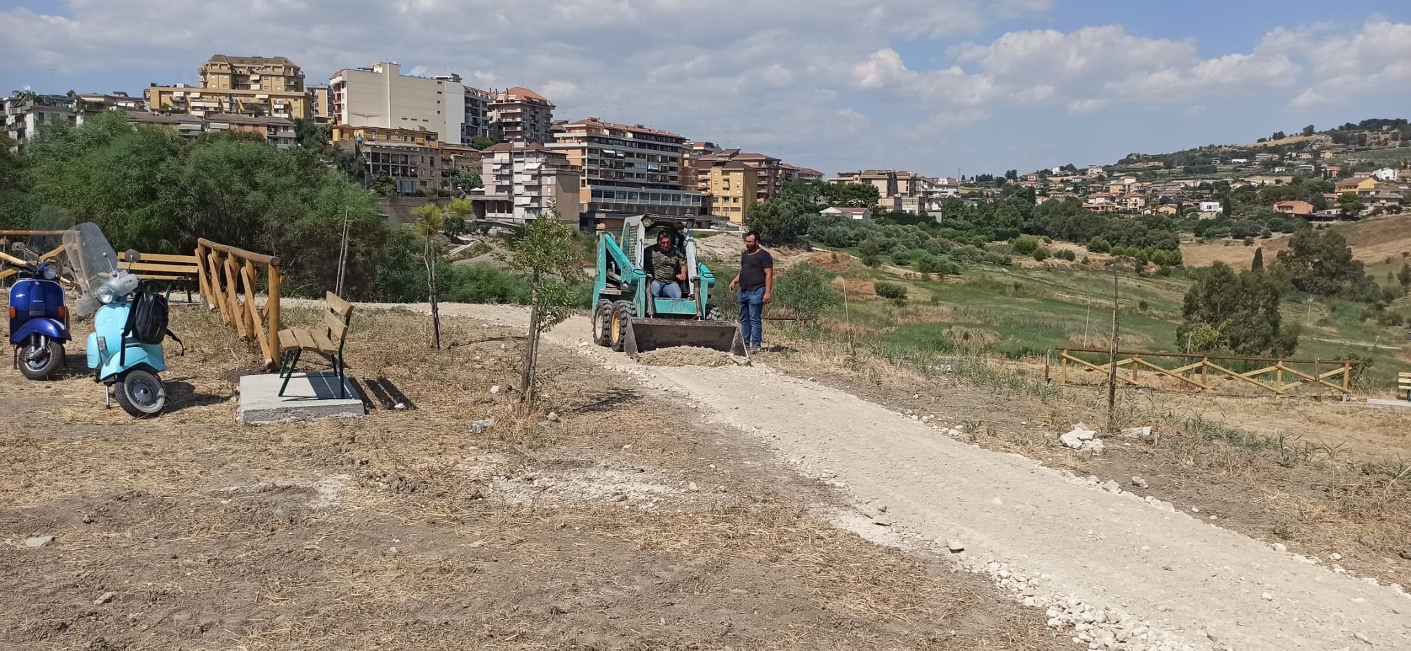 San Cataldo. L’Associazione “Straula” al lavoro per realizzare nel Parco Urbano “Achille Carusi” sentieri battuti per podisti e camminatori