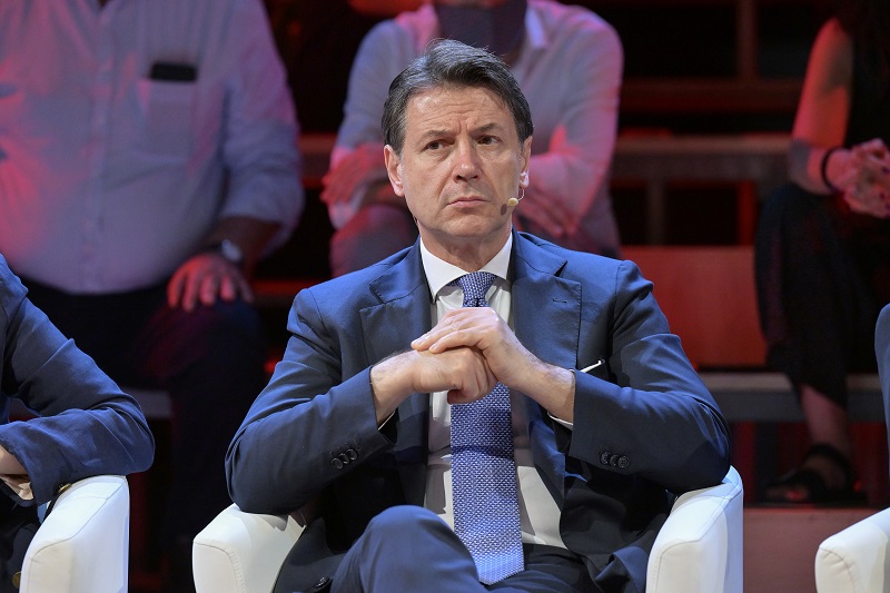 Conte “Pd ufficio collocamento per chi cambia casacca”