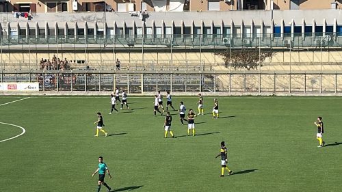 Coppa Italia Eccellenza. Finisce in parità 2-2 il derby tra Gela e Nissa: al doppio vantaggio biancoscudato con Ortiz e Lucero rispondono Piazza e Abate