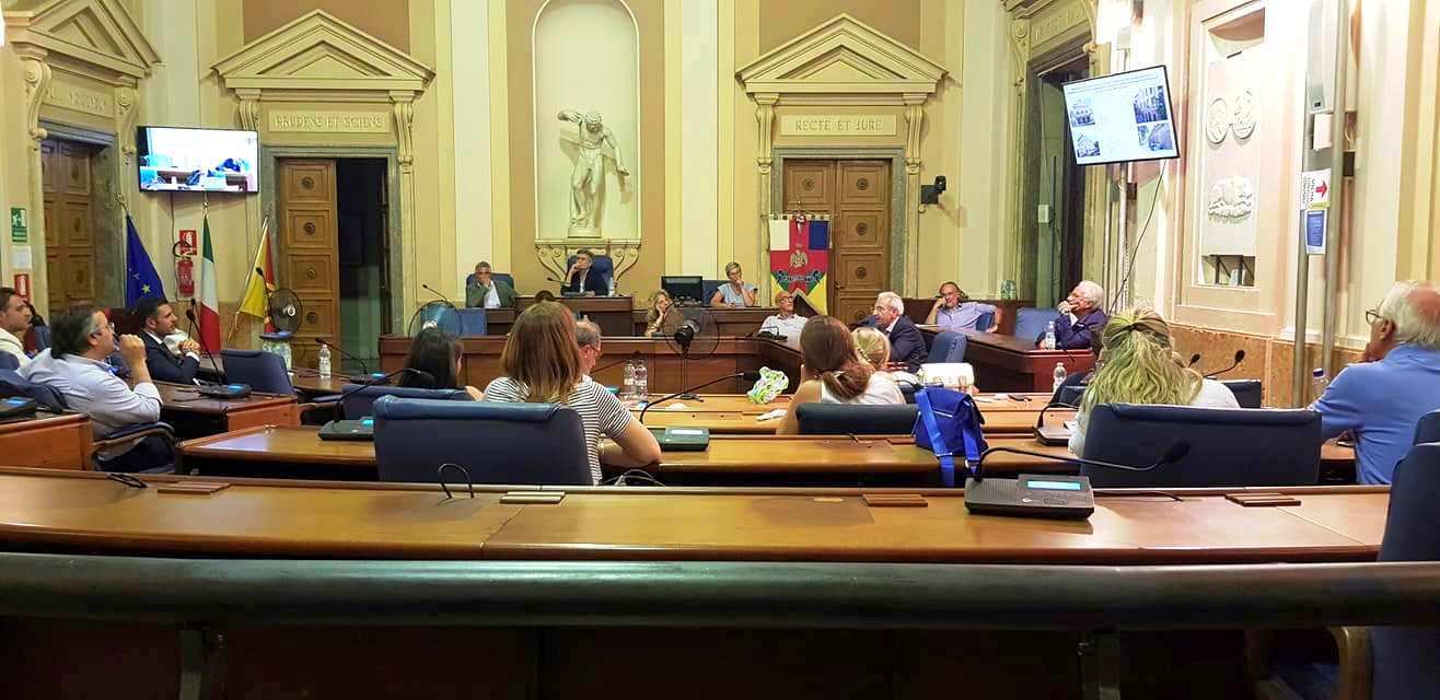 Caltanissetta, Janni: “Case a 1 euro e scale mobili in Consiglio ma nessun ascolto dei cittadini”