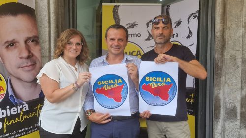 Regionali, Cateno De Luca presenta a Caltanissetta i candidati di “Sicilia Vera” Panebianco, Passaro e Nola