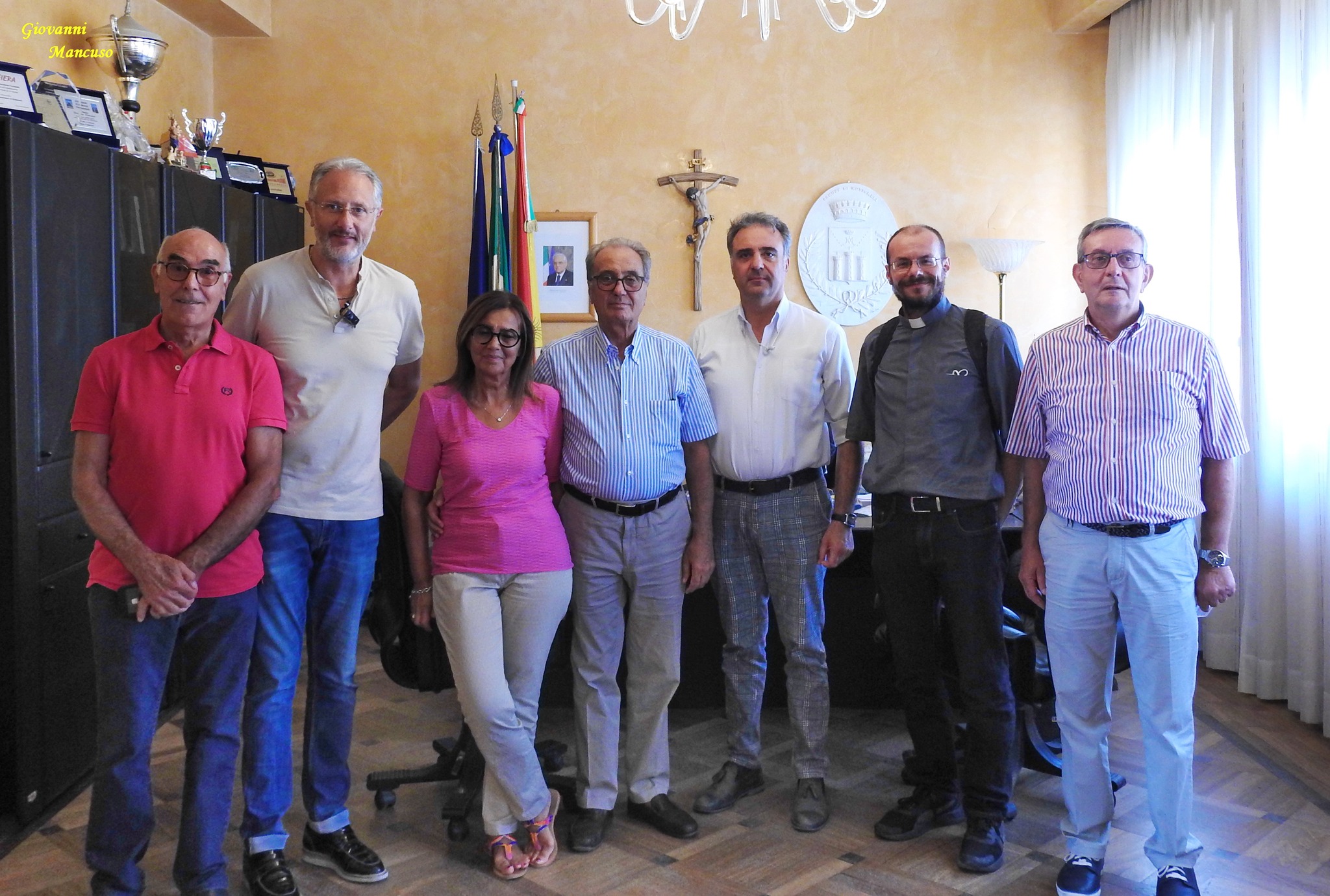 Mussomeli, delegazione Comitato Festa Madonna dei Miracoli di Milano ha incontrato gli amministratori. Vice parroco milanese celebra al santuario.