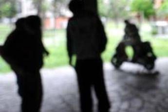 Aumentano i decessi tra adolescenti e giovani adulti, “una crisi emergente”: lo studio