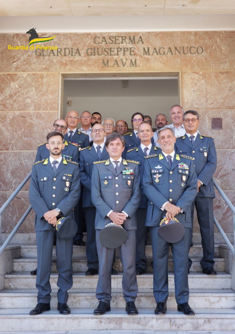Il Comandante regionale Sicilia della Guardia di Finanza in visita alla Caserma “Maganuco” del Gruppo Gela