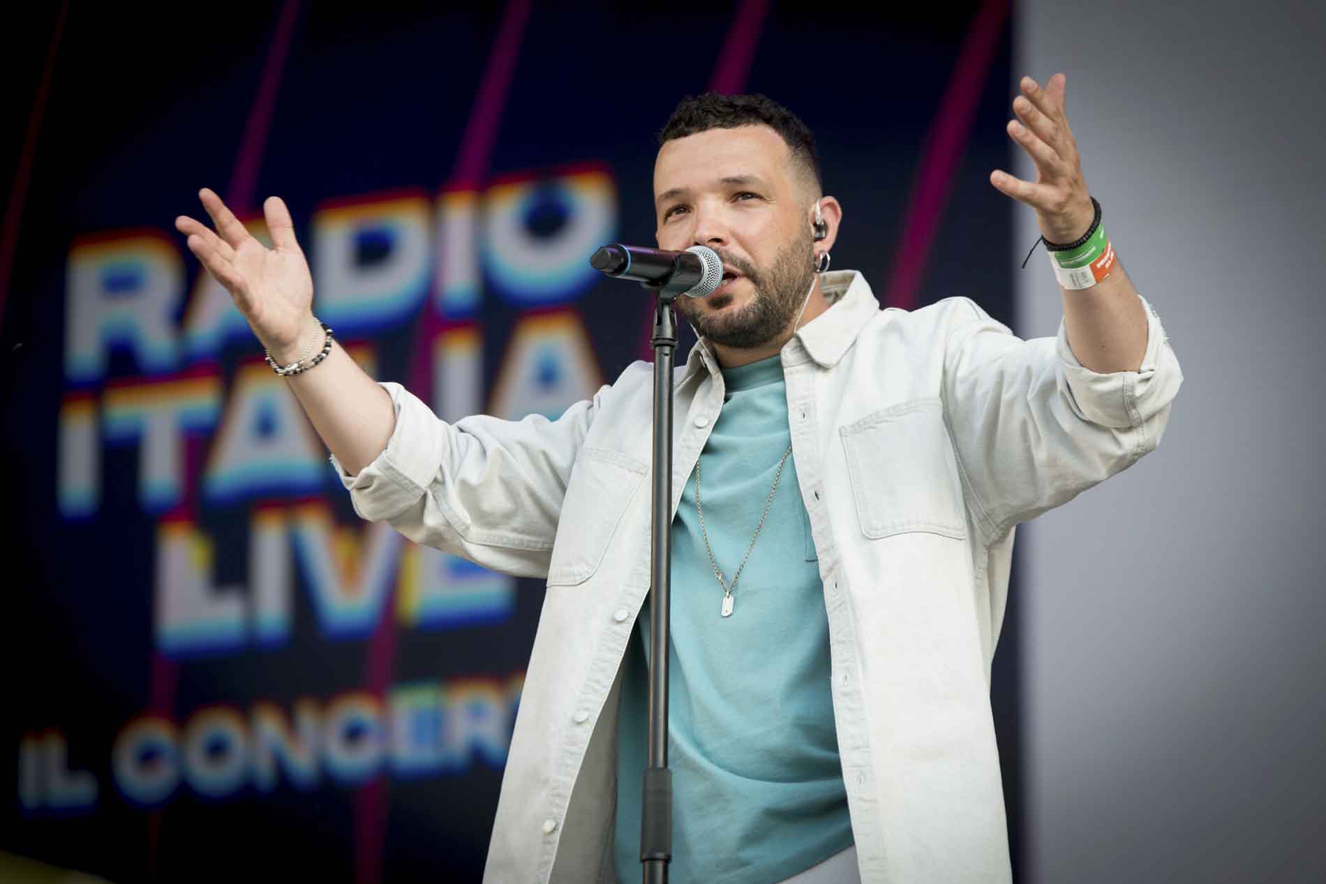 E’ online il videoclip “Luci Rosse Luci Blu” del cantautore Gero Riggio