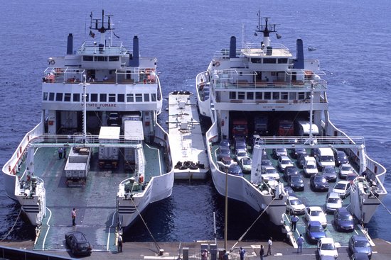 Autotrasportatori, proroga al bando per contributi su attraversamento Stretto