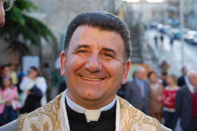 Caltanissetta, parrocchie  San Giuseppe e s. Maria della Provvidenza. Il nuovo parroco don Angelo Spilla è già al lavoro