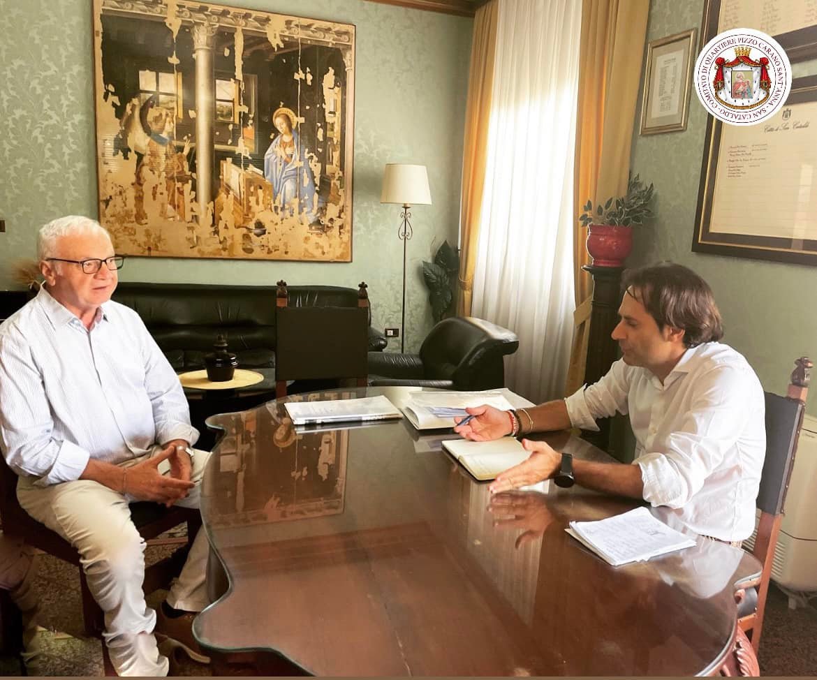 San Cataldo. Primo incontro al Comune tra il neo presidente del Comitato di Quartiere Pizzo Carano – Sant’Anna Salvatore Vullo e il sindaco Comparato