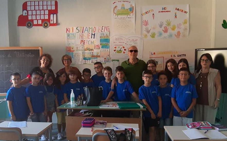 Vallelunga. Il sindaco a scuola per augurare buon anno ad alunni e docenti