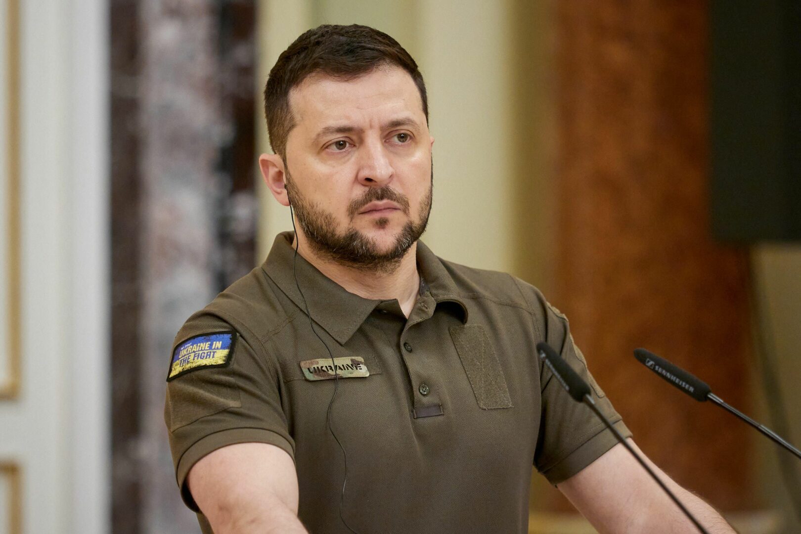 Zelensky firma il decreto “Impossibile negoziare con Putin”