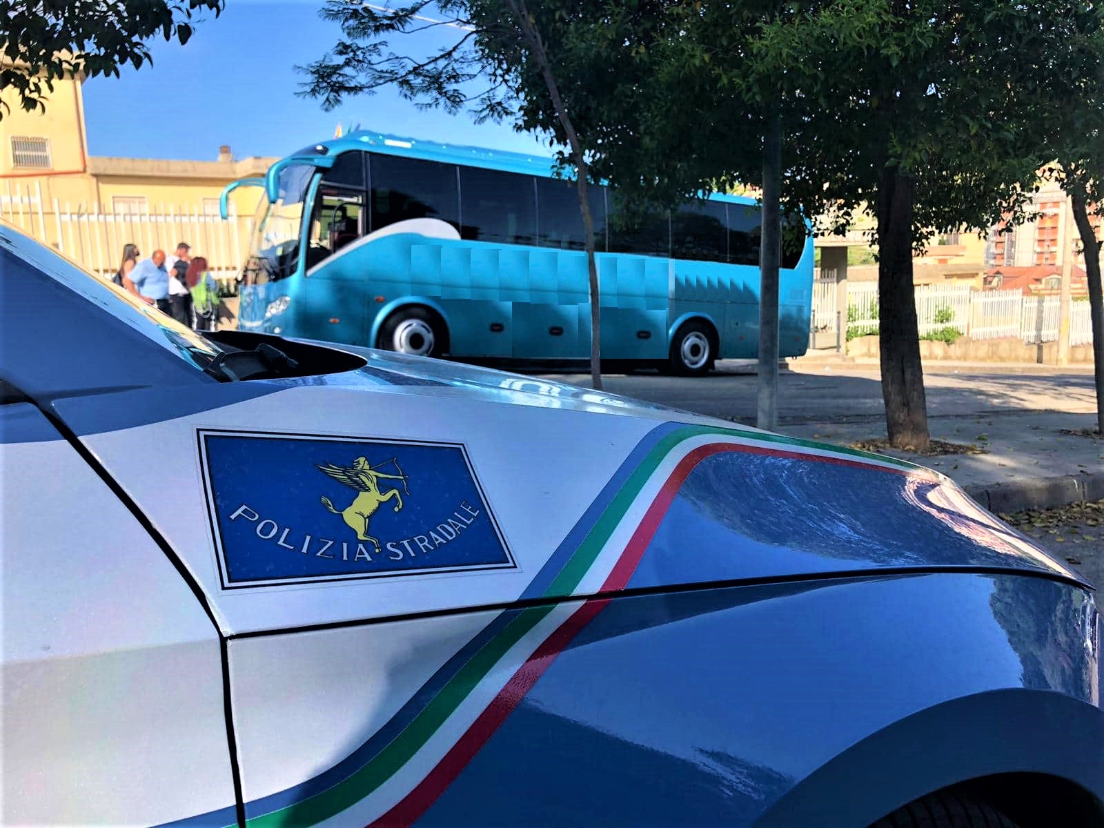 Caltanissetta. Gite scolastiche sicure: portellone non funzionante. Polizia fa cambiare pullman alla ditta