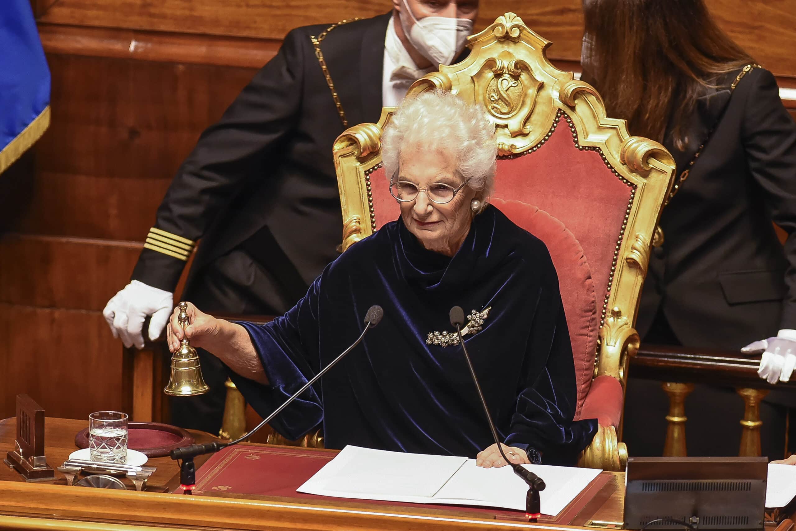 Liliana Segre, 88 anni e l’emozione di presiedere il Senato: “ho ricordato quel banco di scuola negato”