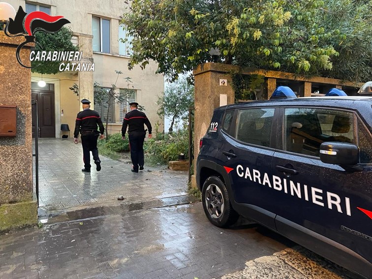 Sicilia. Scoppia incendio in una comunità per disabili: Carabinieri salvano anziana
