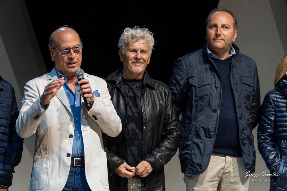 Vallelunga. Gran successo di Ron nel concerto che ha chiuso festeggiamenti in onore di Santa Maria di Loreto