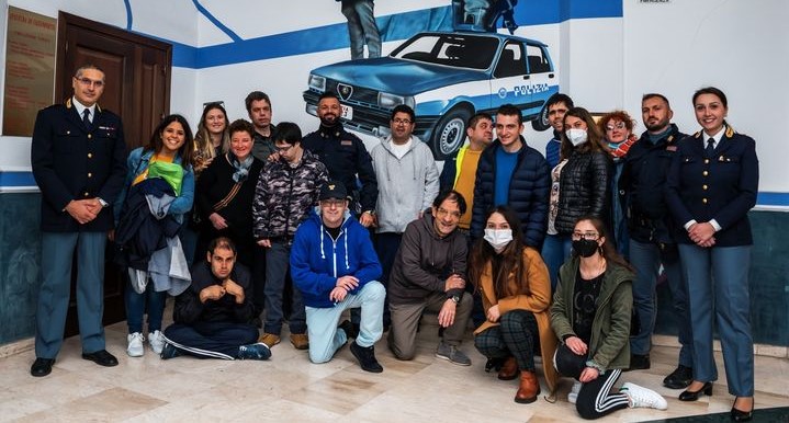 Questura di Caltanissetta, in visita i ragazzi dell’Anffas Onlus