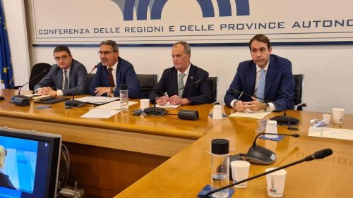 Conferenza delle Regioni, Sammartino: «Favorevoli ai modelli autonomistici, ma impegno di tutti per superare il divario Nord-Sud»