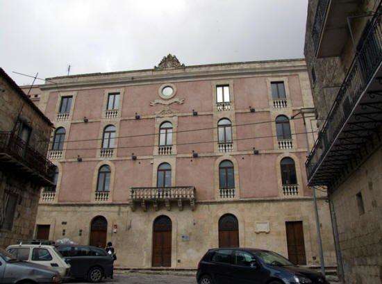 Mussomeli, sabato a Palazzo Sgadari al via “Progetto Maria Teresa”:  “I Tumori: prevenzione e aspetti sociali”