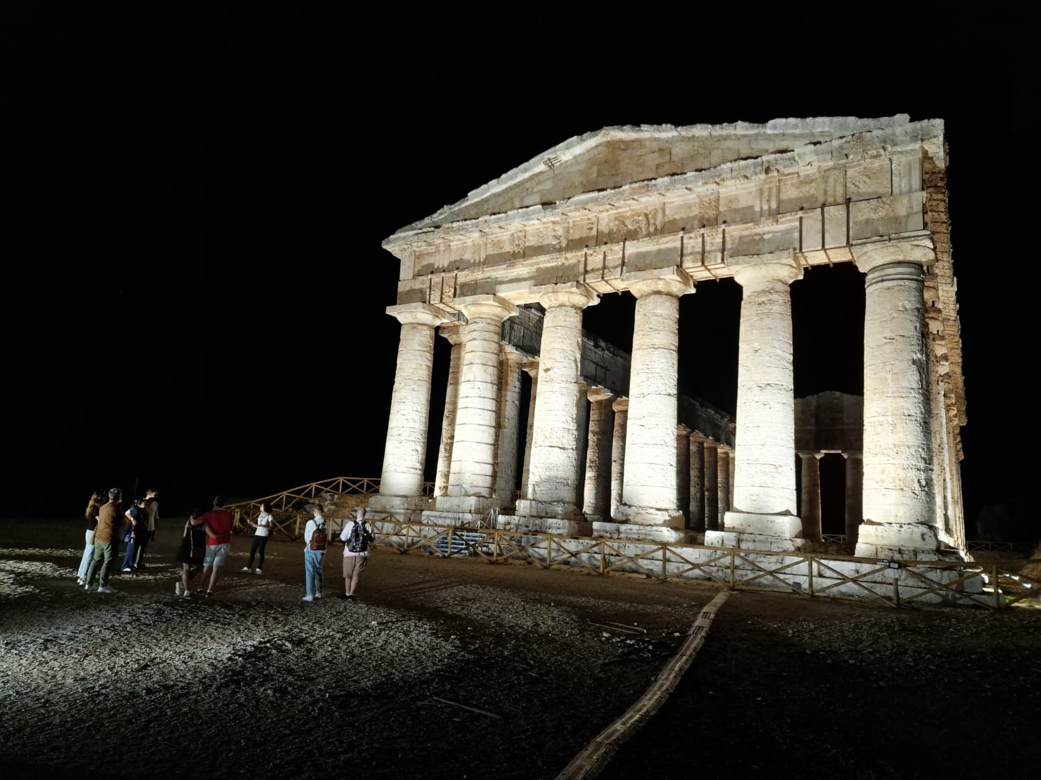 Sicilia, beni culturali: visite notturne parco Segesta nel 2023