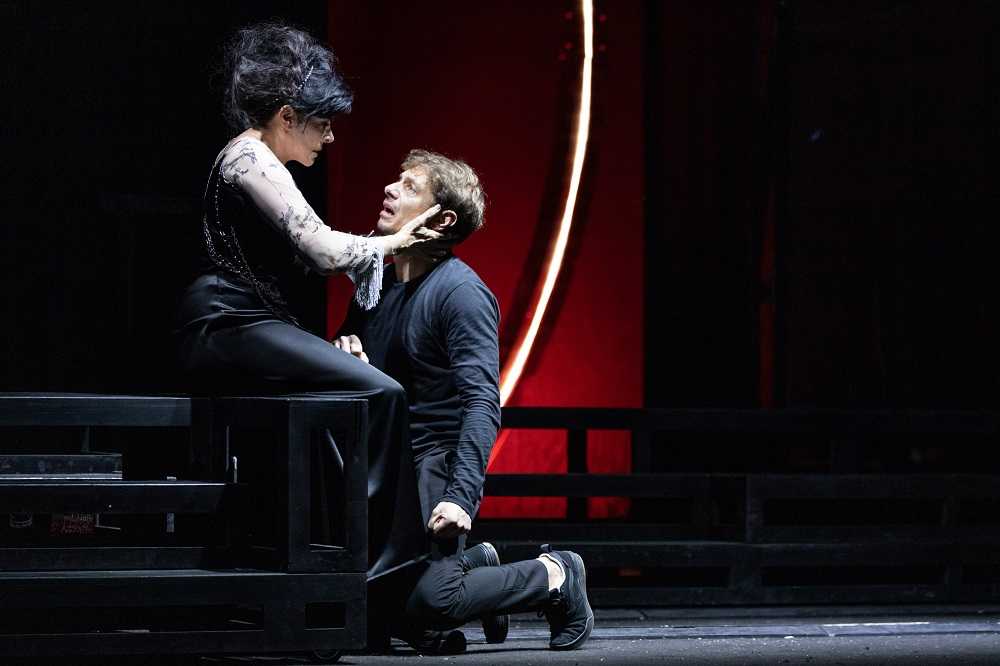 Caltanissetta, teatro Margherita: al via la stagione teatrale. Lunedì 28 novembre, Hamlet con Giorgio Pasotti e Mariangela D’Abbraccio