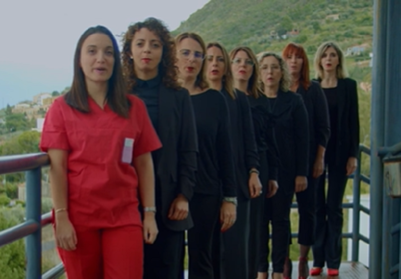 Sicilia: contro la violenza di genere medici e infermieri reinterprenano il monologo di Paola Cortellesi