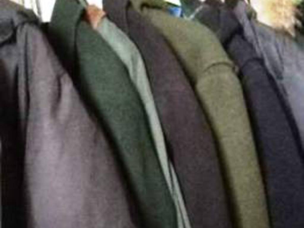 San Cataldo. Organizzata dalla Caritas raccolta straordinaria di giubbotti da uomo