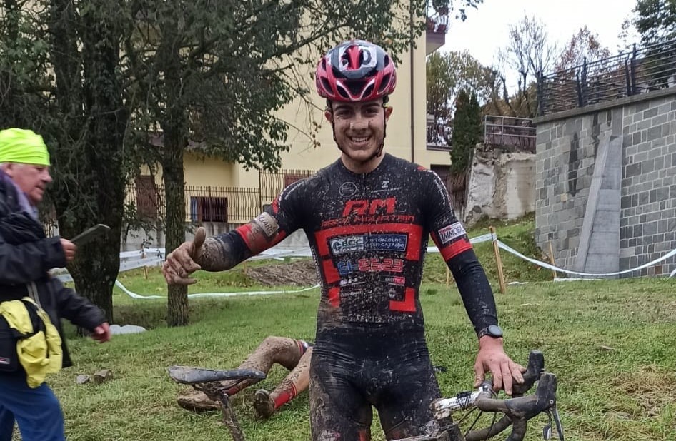 Il sancataldese Salvatore Lo Monaco del Team Race Mountain 4 assoluto nella gara nazionale di ciclocross
